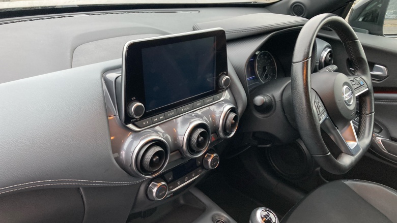 Nissan Juke 1.0 DiG-T 114 Tekna 5dr Petrol Hatchback